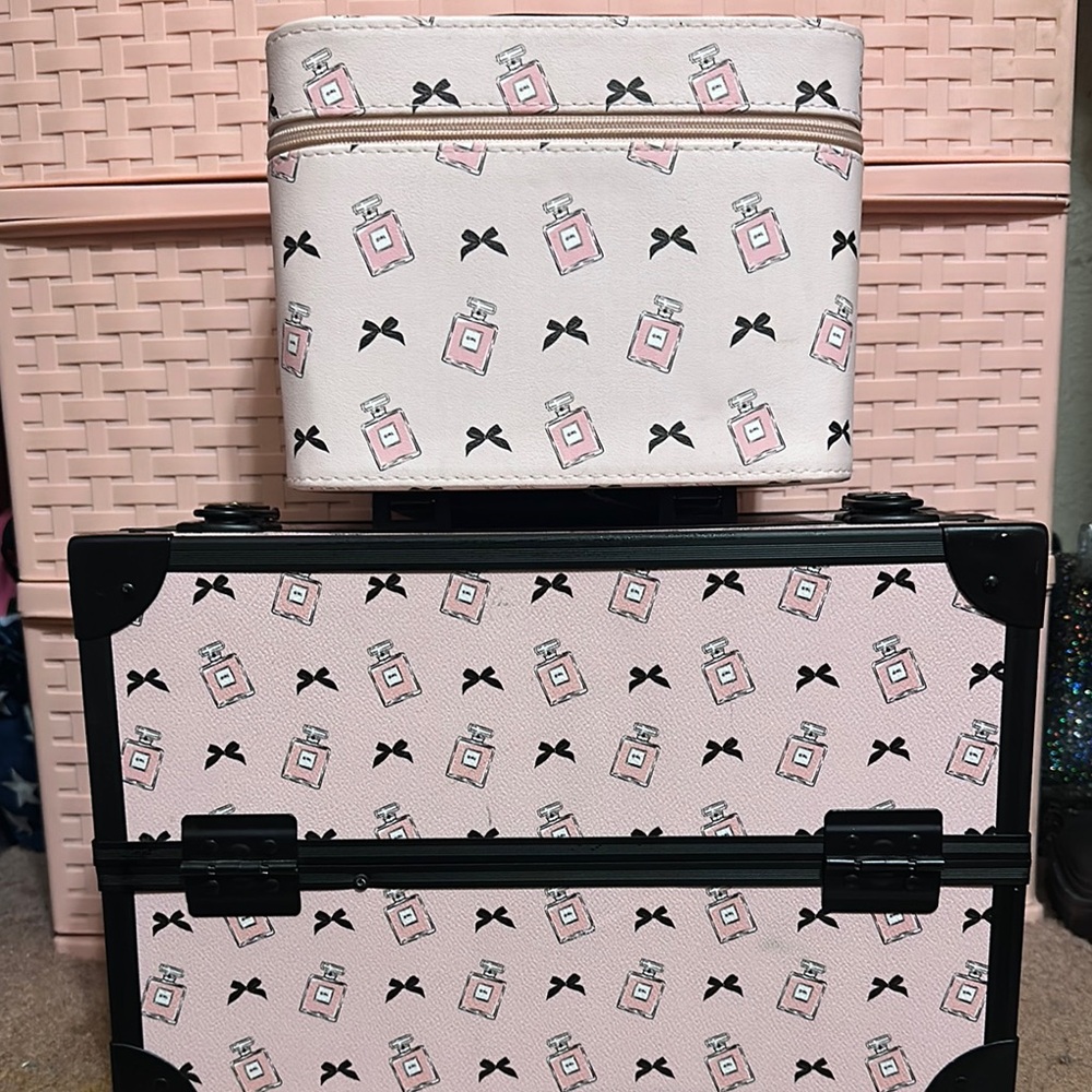 Cosmetic Case Set